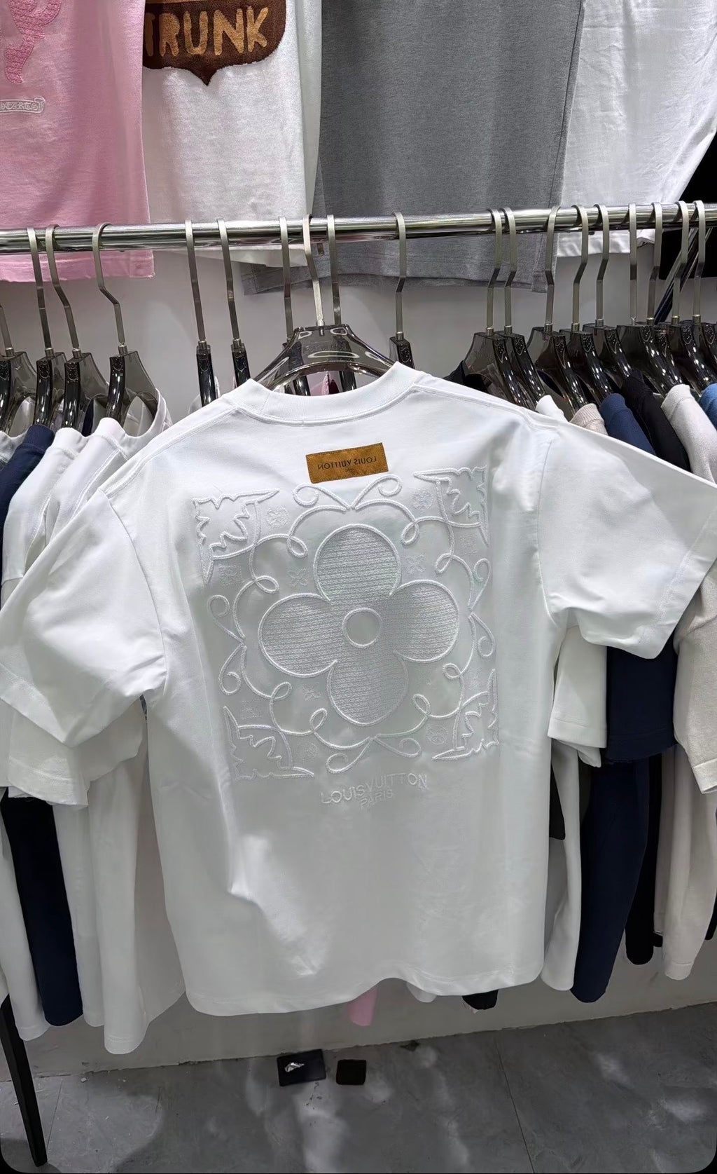 T-shirt lv 1.1